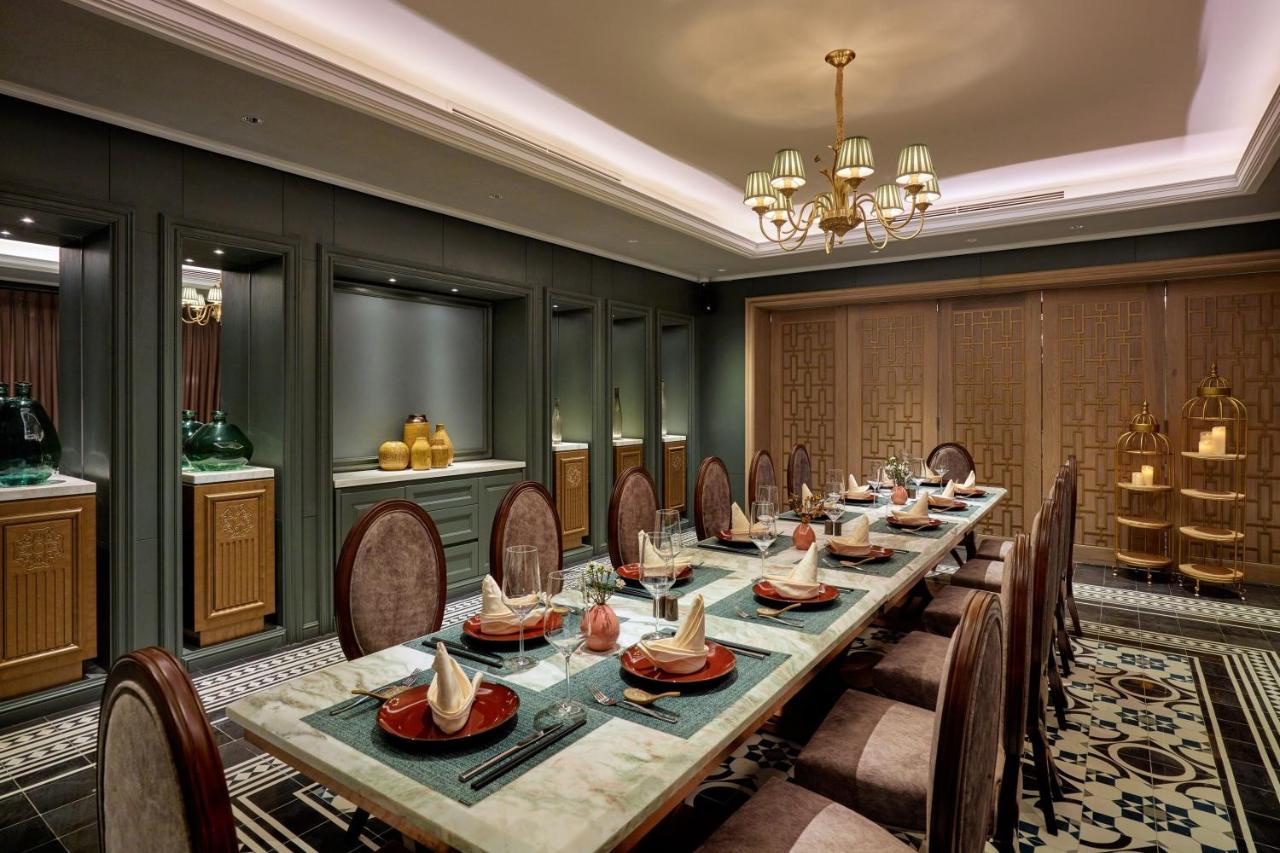 Peridot Grand Luxury Boutique Hotel هانوي المظهر الخارجي الصورة Private dining room at the restaurant