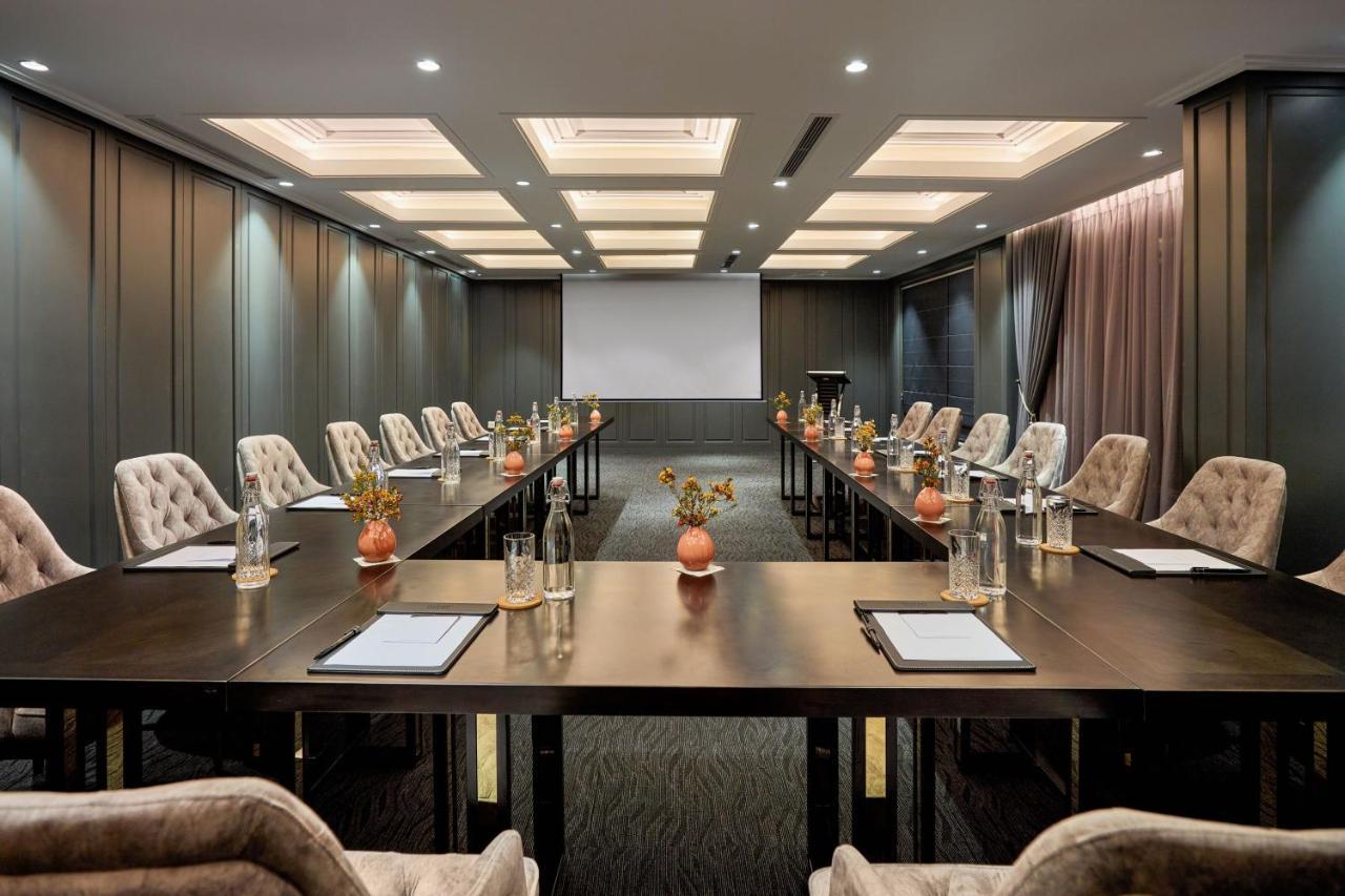 Peridot Grand Luxury Boutique Hotel هانوي المظهر الخارجي الصورة Meeting room at the hotel
