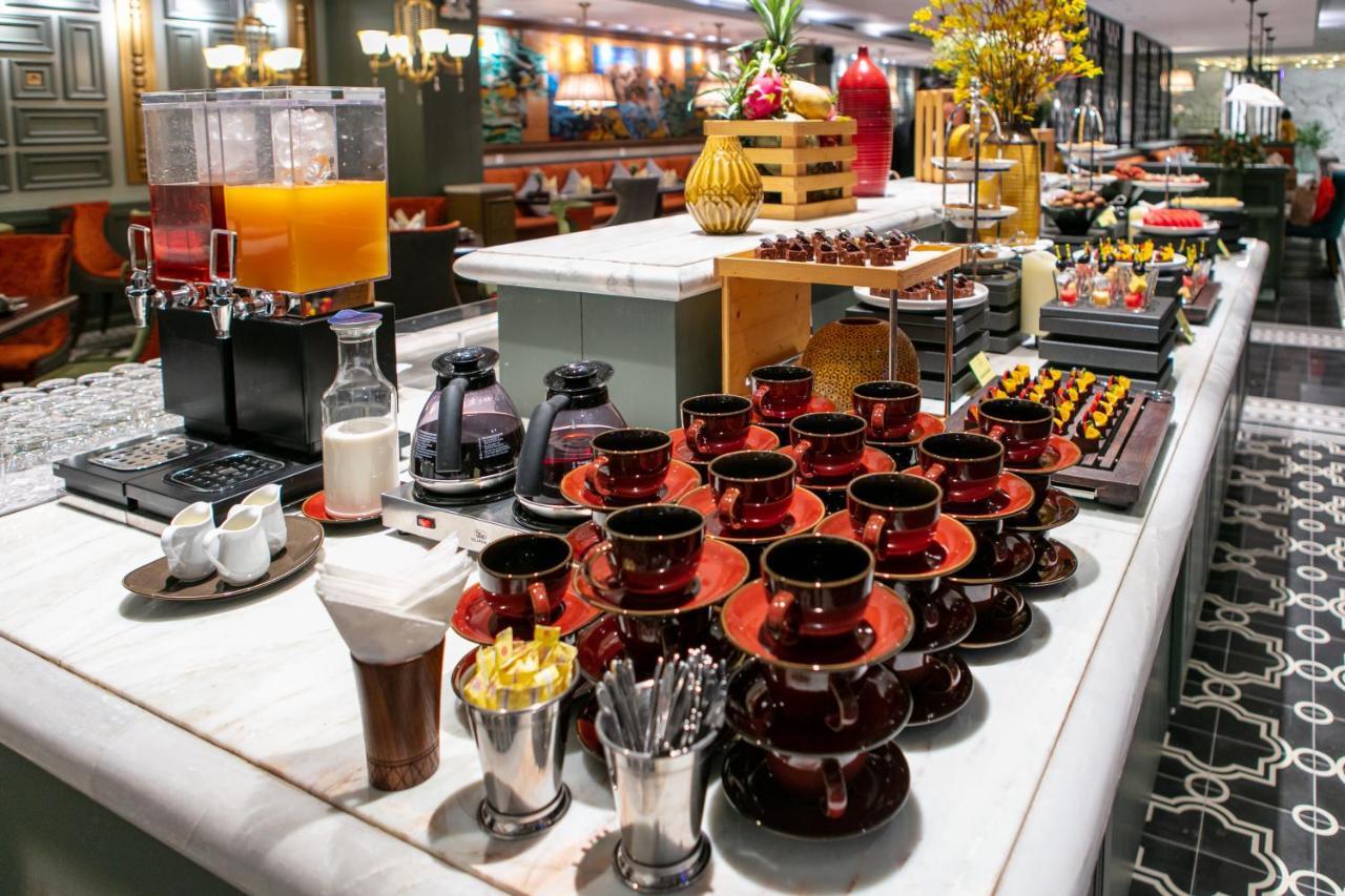 Peridot Grand Luxury Boutique Hotel هانوي المظهر الخارجي الصورة A breakfast buffet