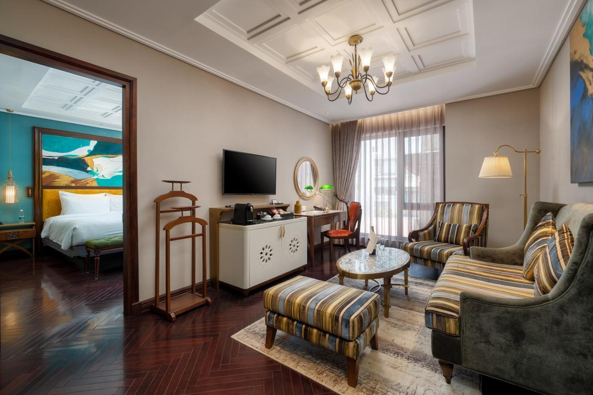 Peridot Grand Luxury Boutique Hotel هانوي المظهر الخارجي الصورة Suite